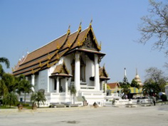 Wat Na Phra Mane (1503)