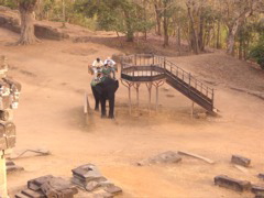 Phom Bakheng: (some) up on an elephant