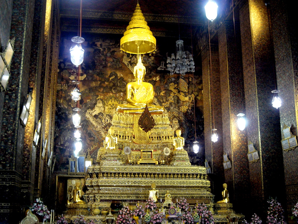 Wat Pho: Ayuthayan Buddha statue