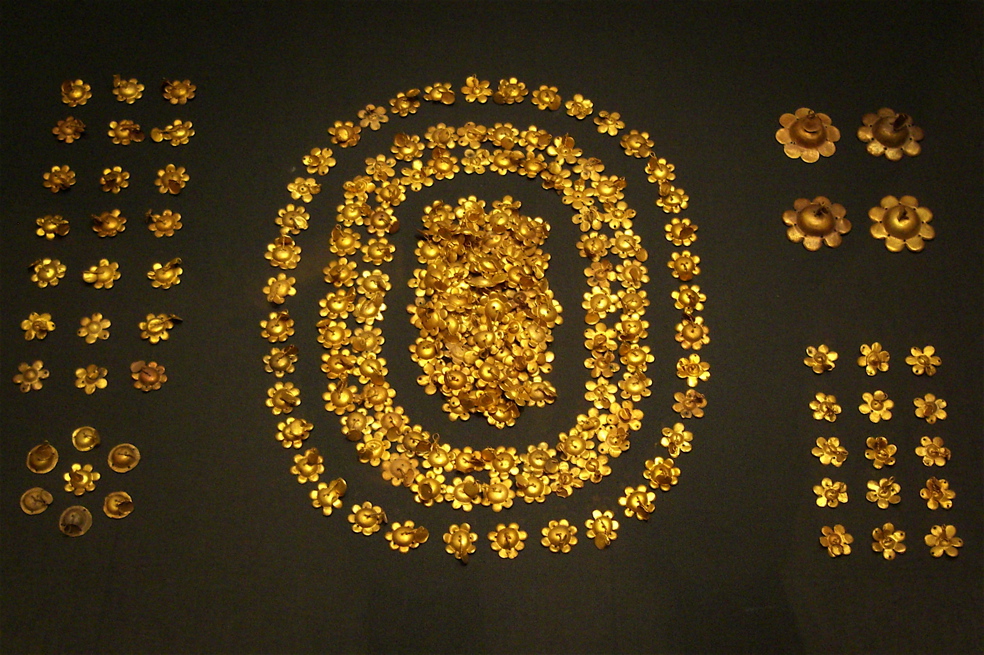 Gold flower jewelry, NMoK